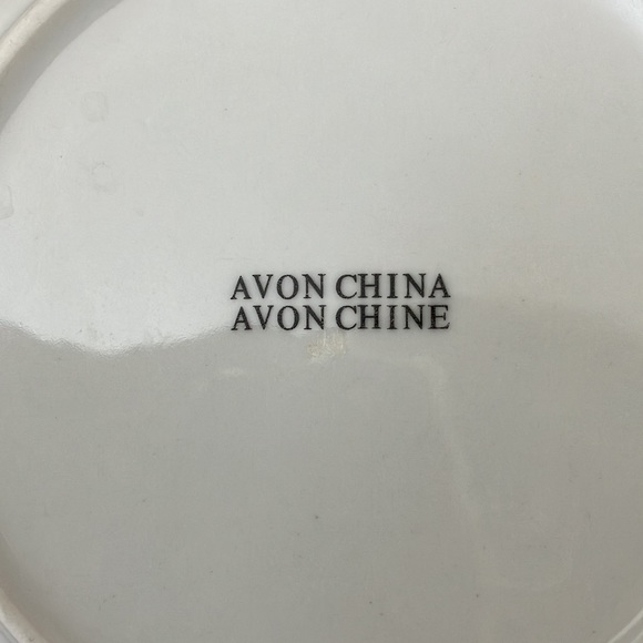 EUC Avon china  dessert/appetizer plates perfect for holidays! - Picture 6 of 7